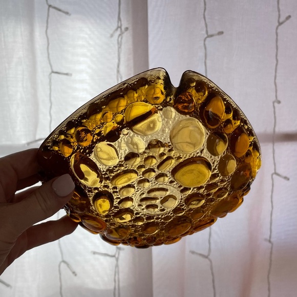 Vintage MCM Blenko Ashtray - Picture 13 of 14